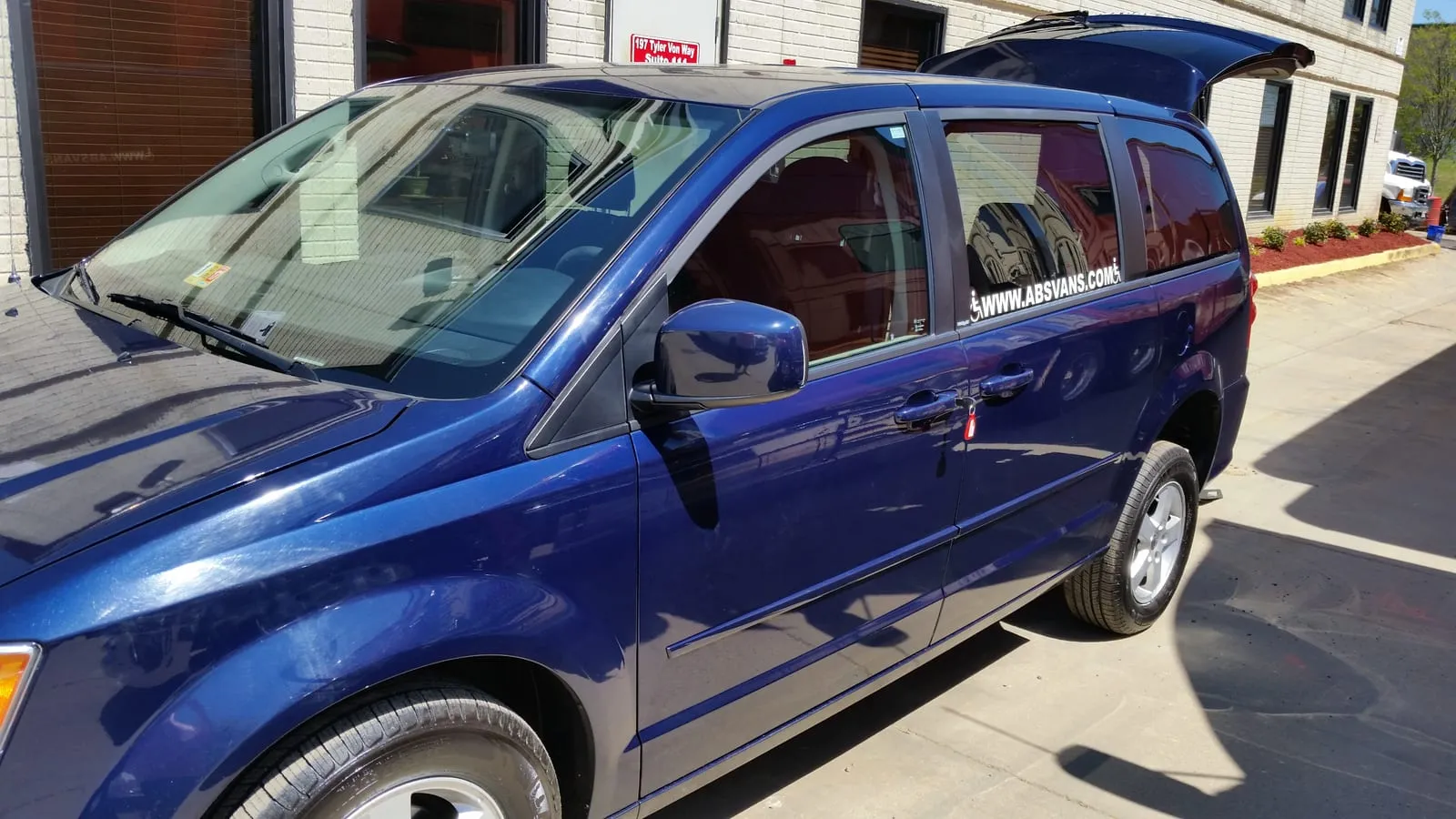 Wheelchair-accessible minivan